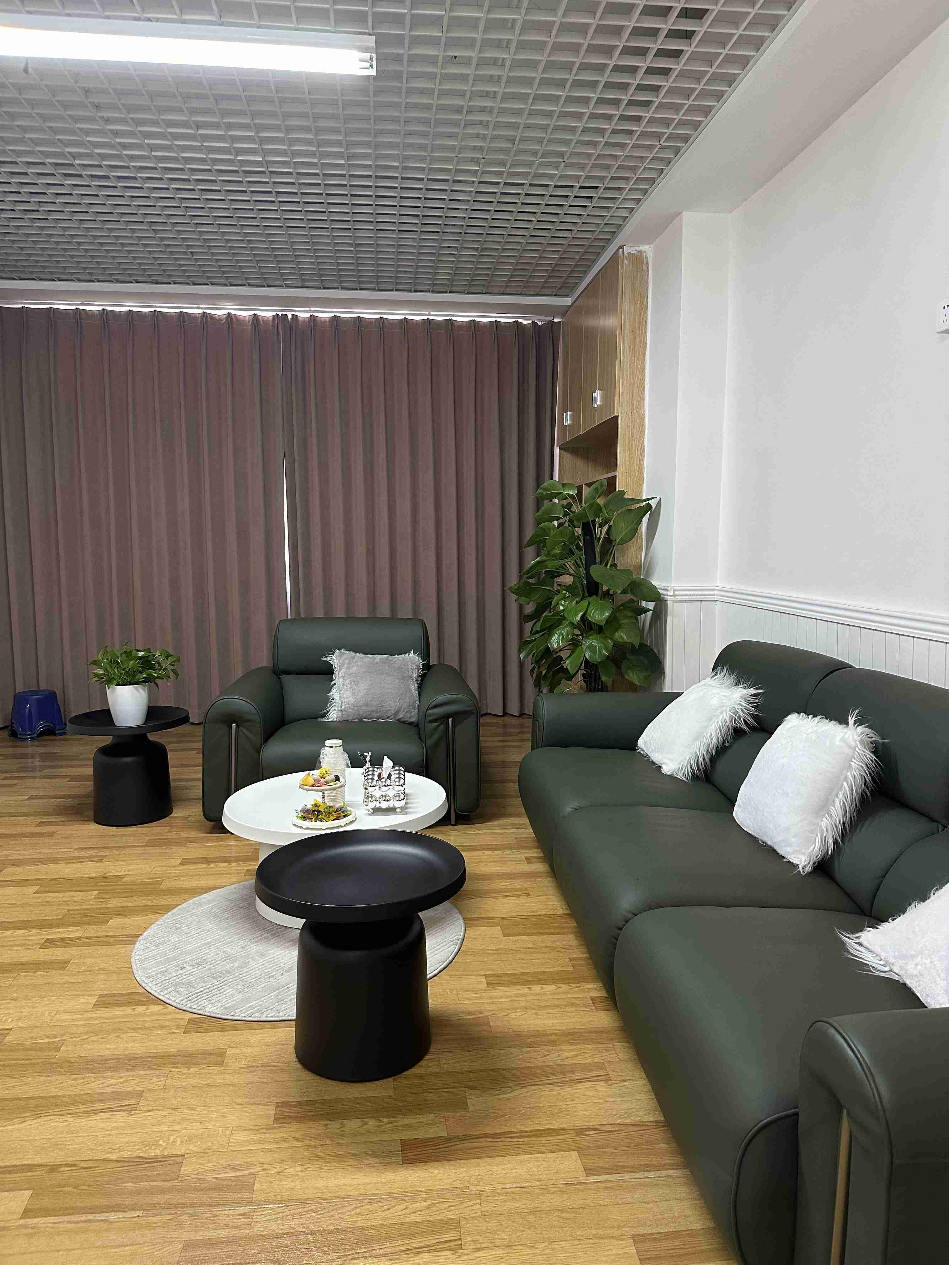 广州网瘾女生管教学校:13岁孩子沉迷手机聊天,多久能见效?