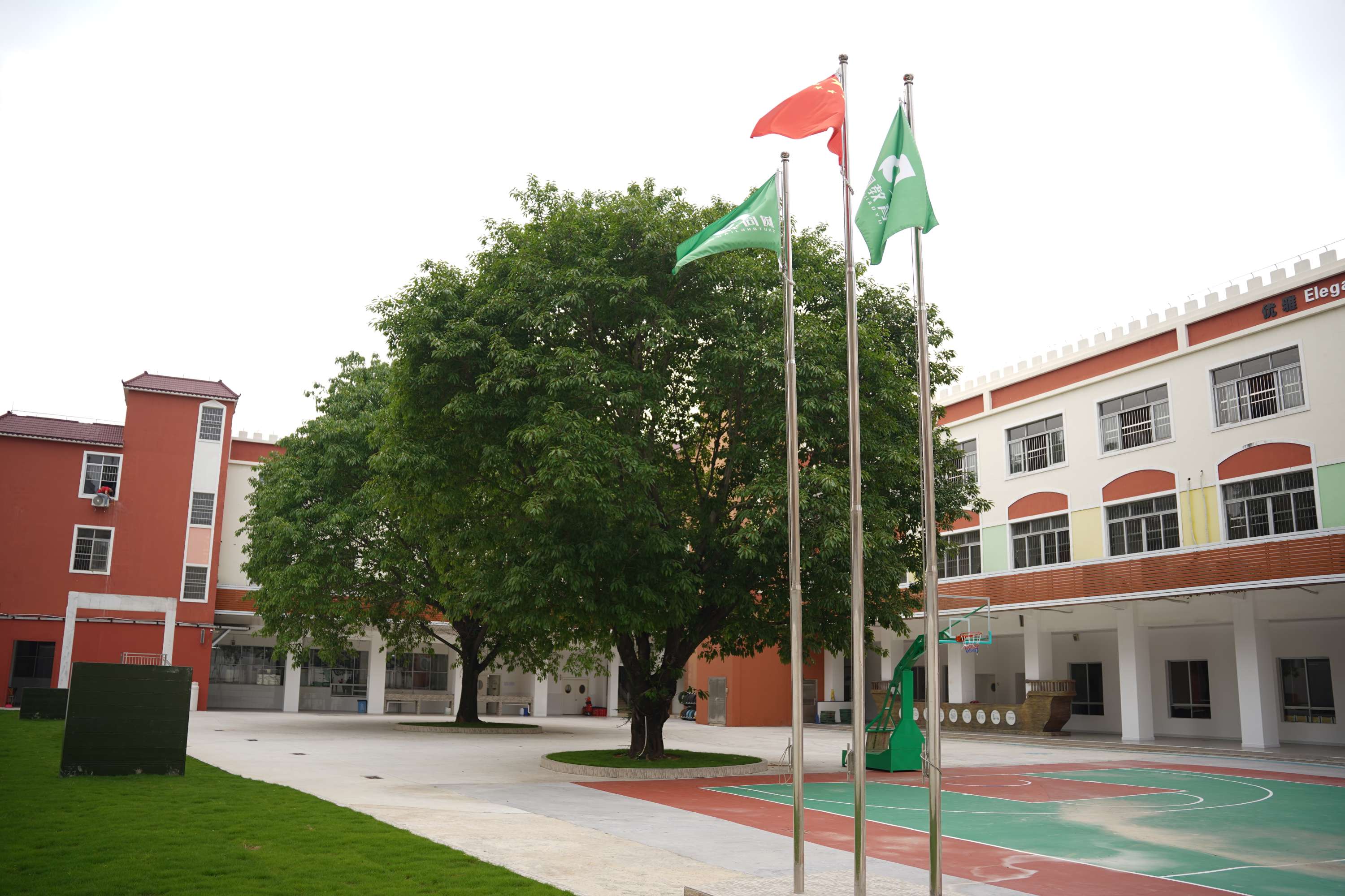 佛山南海区管教学校收费情况揭秘：学费越高就越好吗？