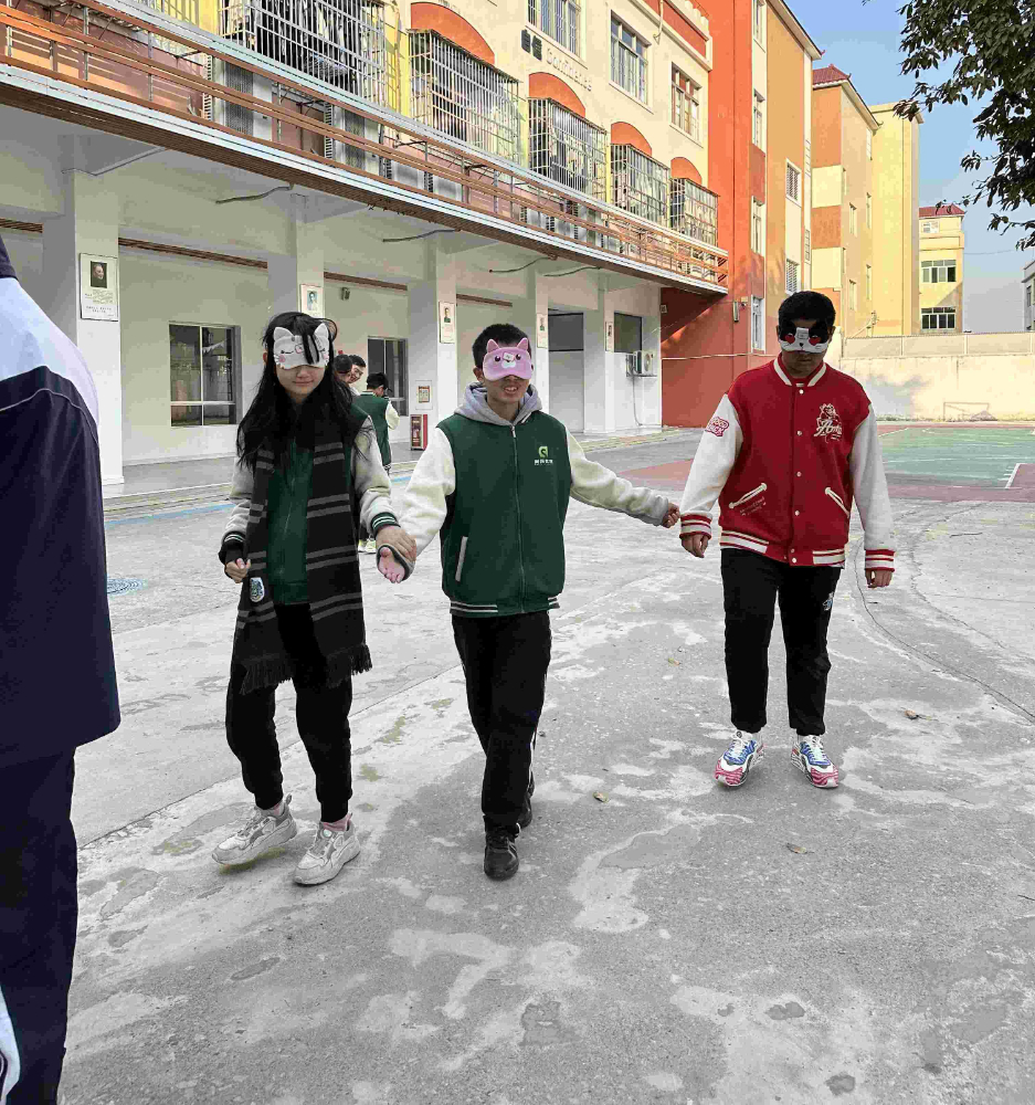 广东广州青少年特训教育学校：初中生辱骂父母该如何破局？