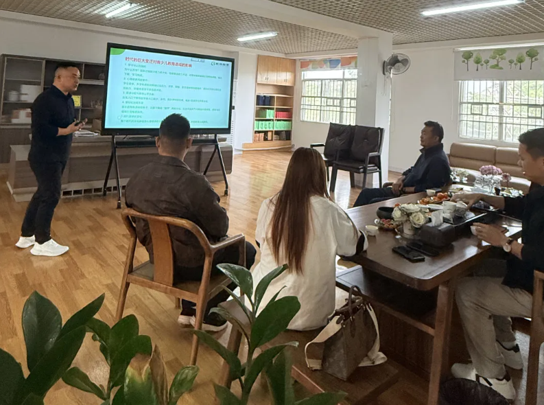 广州管教学校标杆树同教育喜迎同行参访，与护航教育共话青少年成长新路径