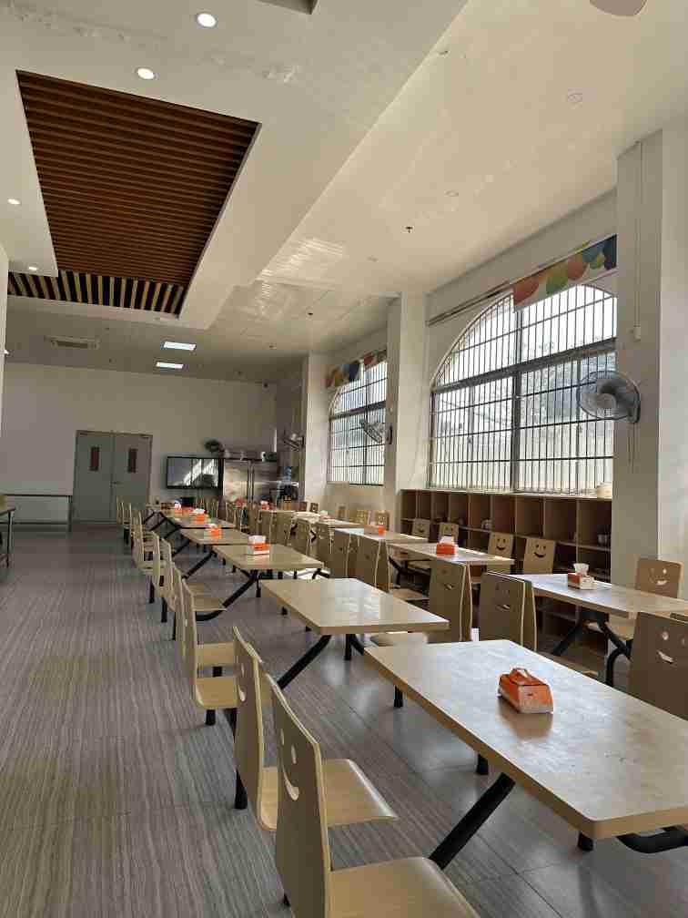 分析广州小学生管教学校成功事例:小学生抗拒和父母交流无办法管教怎么应对才好?